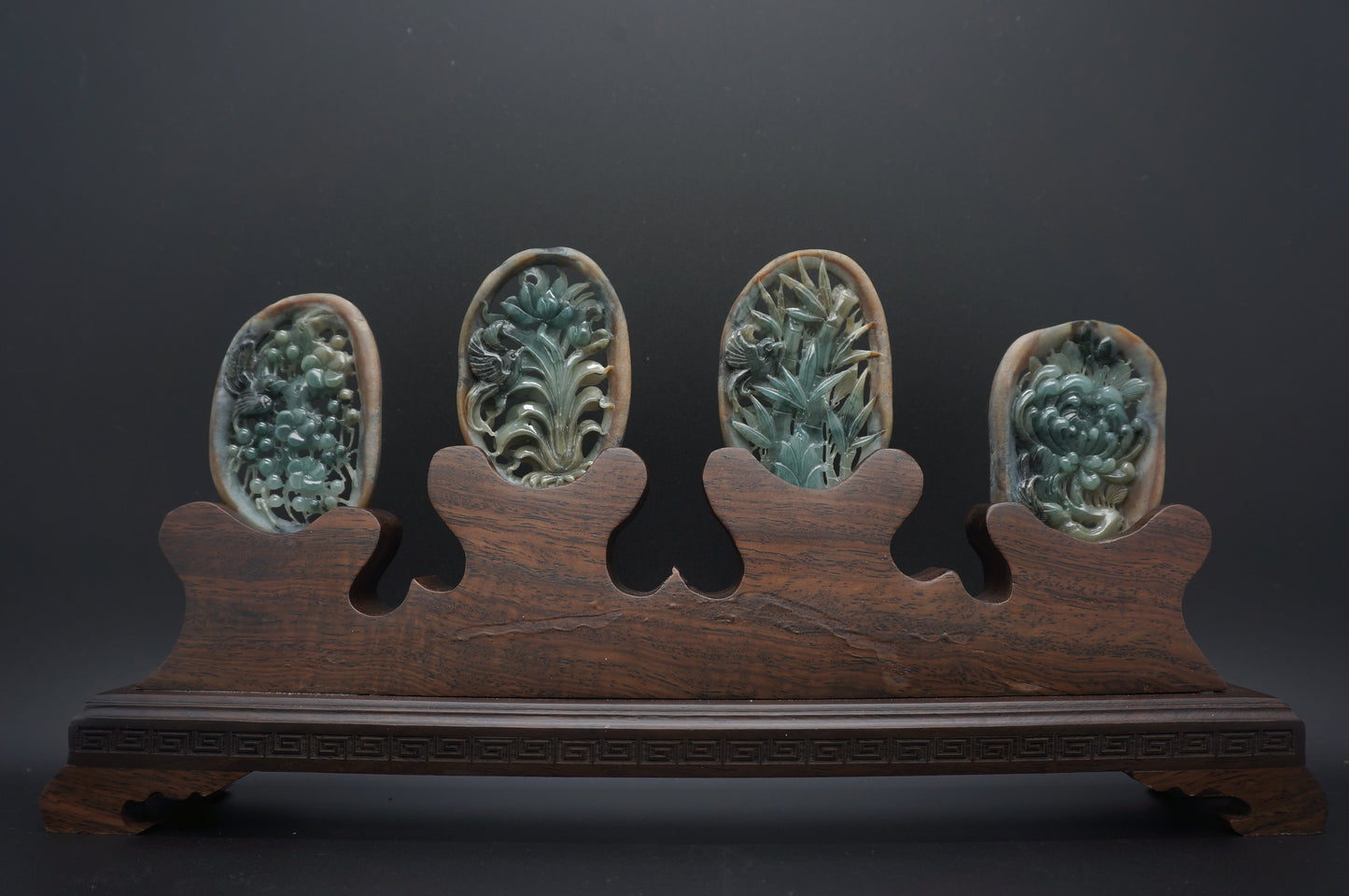 The Four Virtues of Nature Display 梅兰竹菊摆件