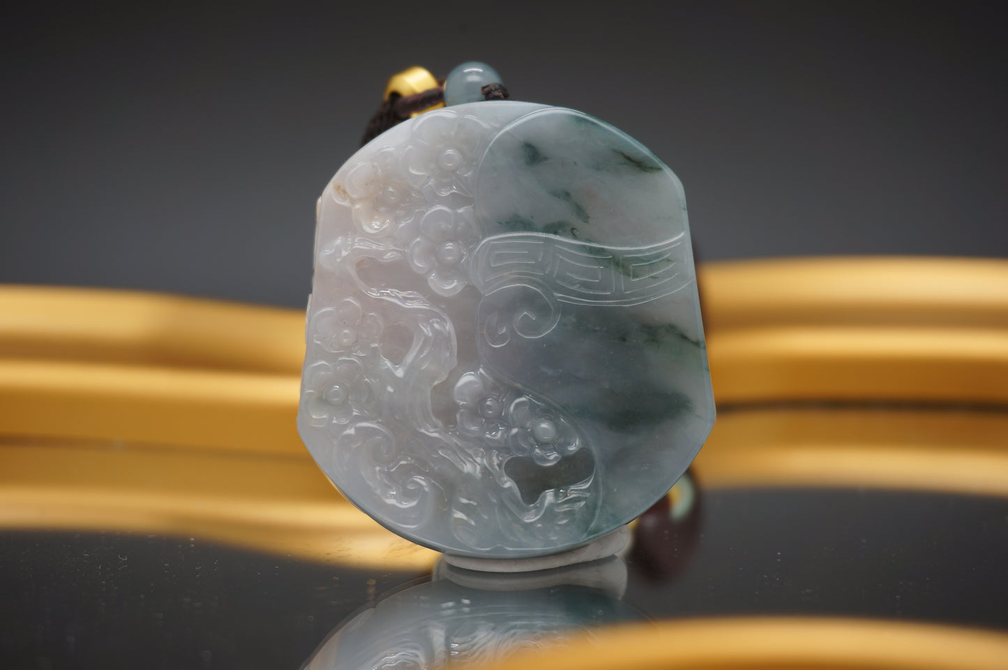 Song of Blossoms and Stream Antique Style Pendant 花溪吟仿古牌