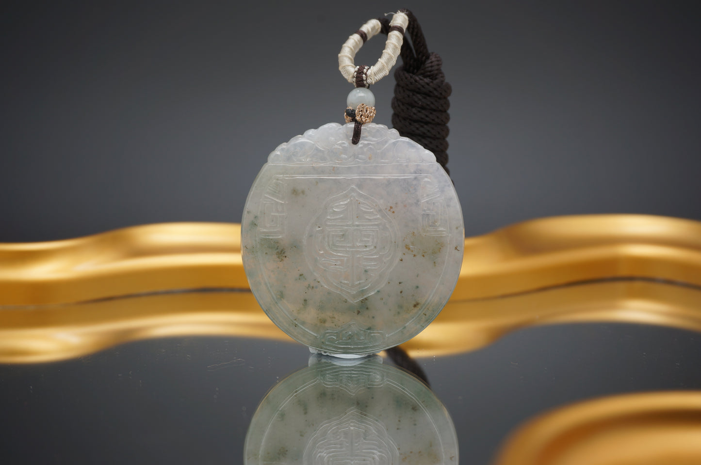 Midnight Harmony Round Pendant 子夜圆韵牌