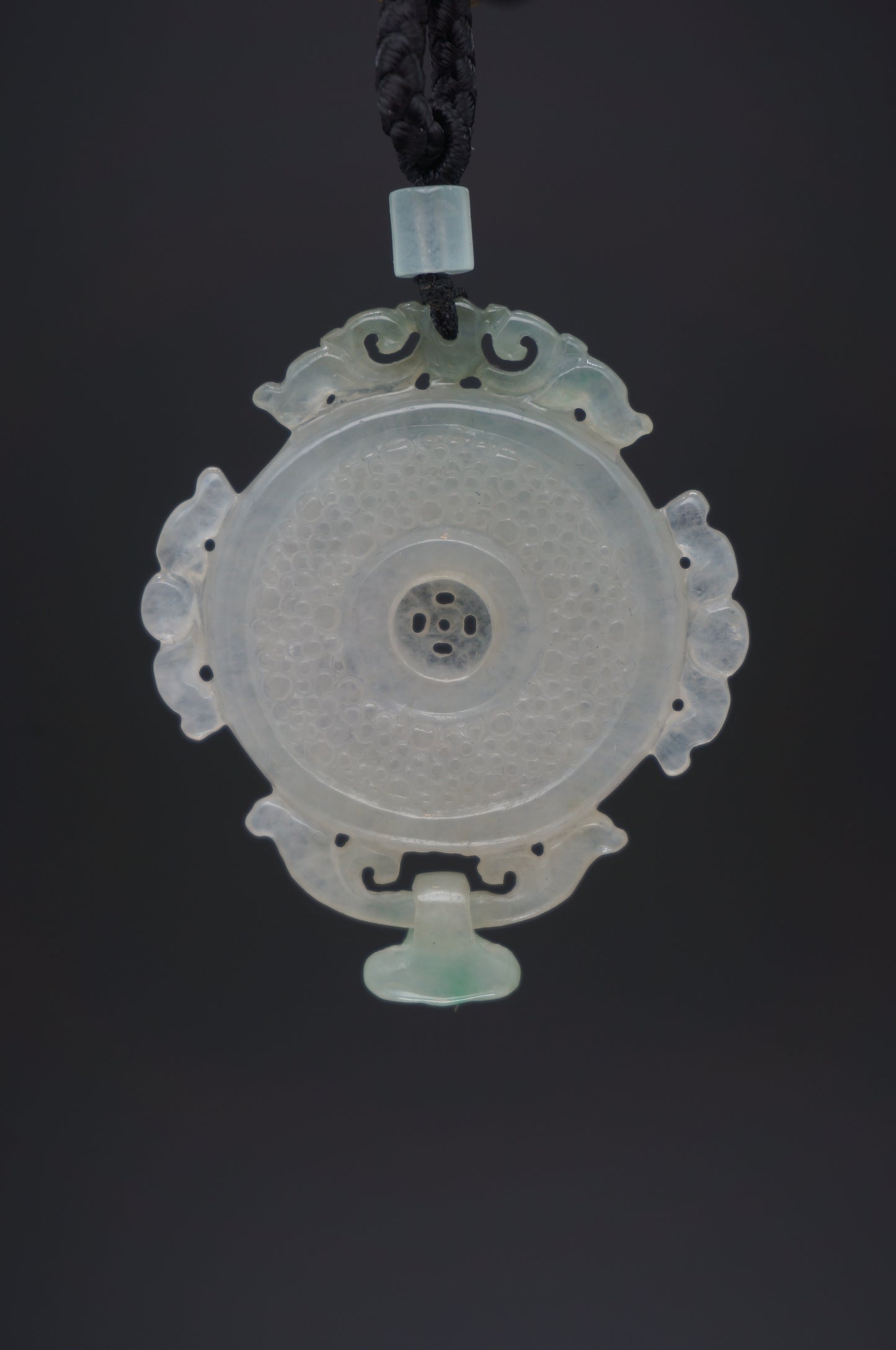 Antique-Style Peace Pendant with Interlocking Ring 仿古环环平安扣