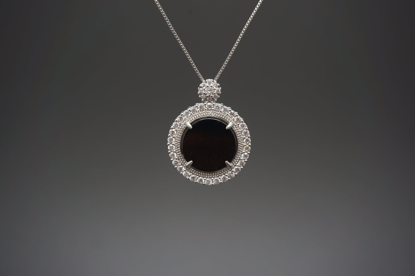 Omphacite Jade Round Pendant 墨翠圆吊坠