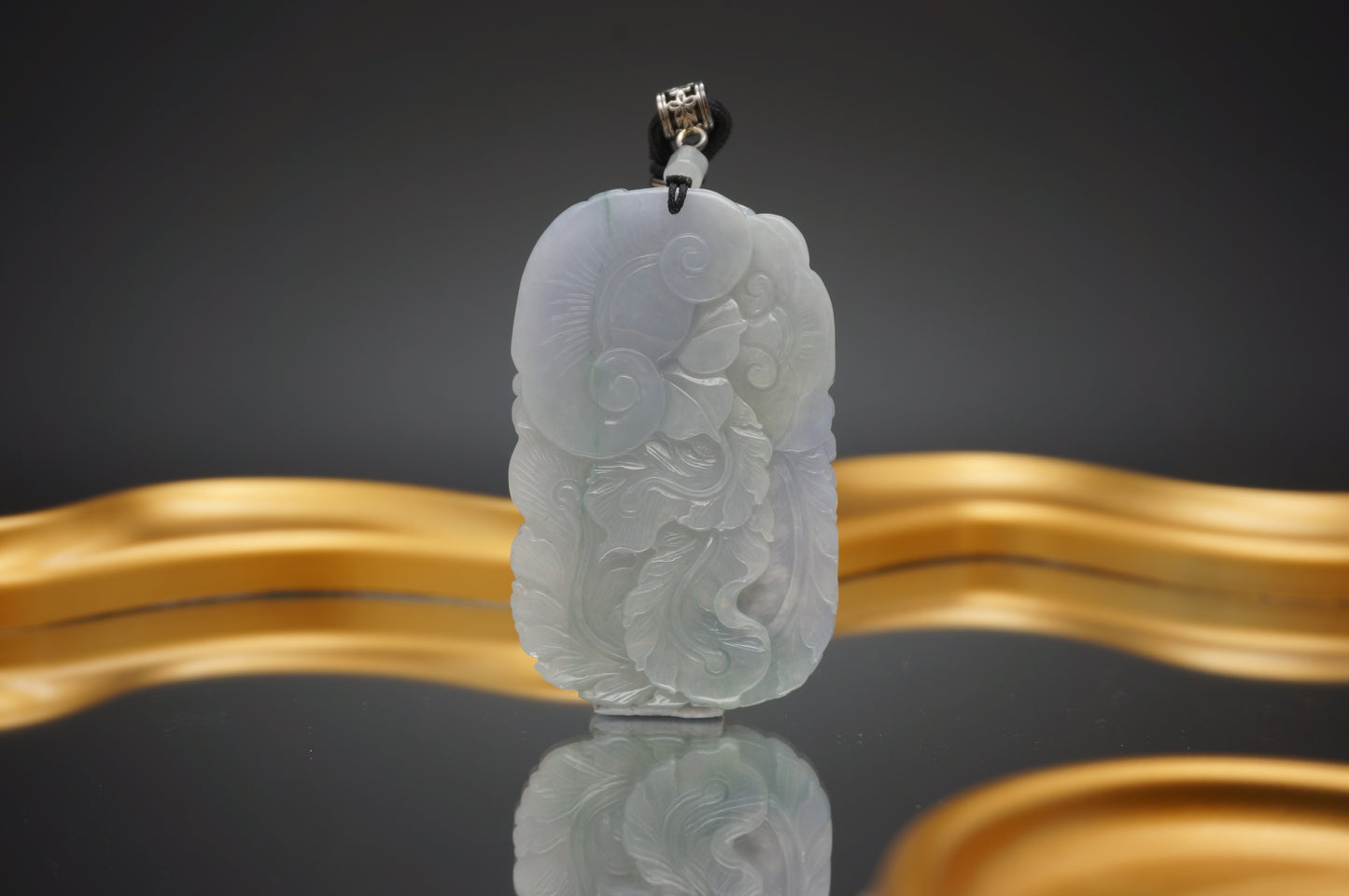 Phoenix Pendant 凤牌