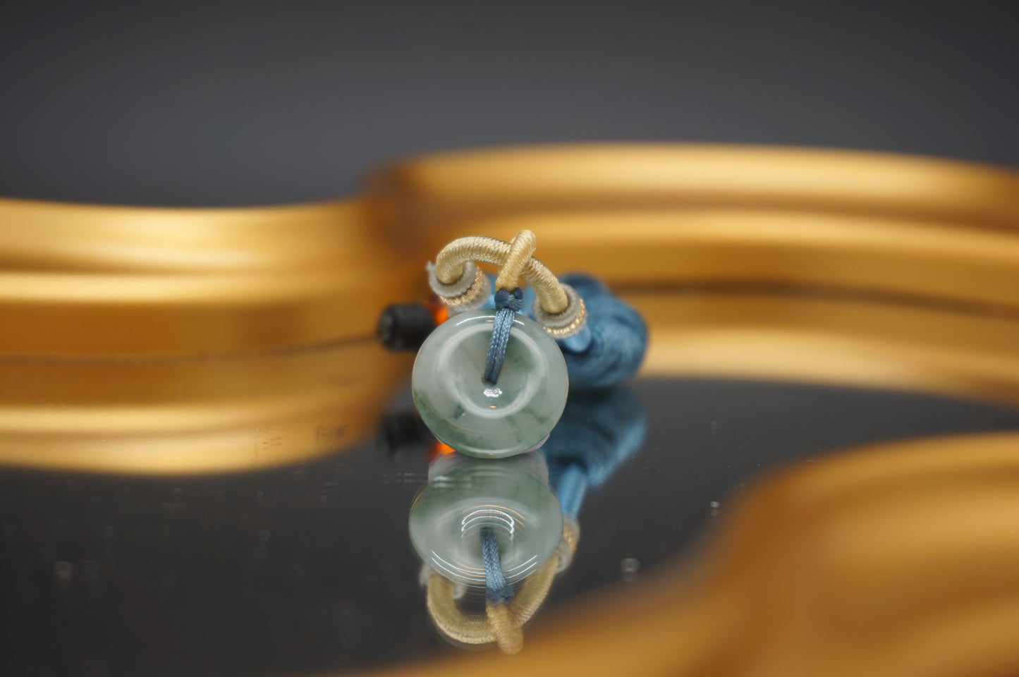 Verdant Thread Pendant 翠纹平安扣