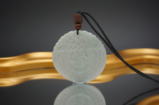 Apple Green Round Pendant 苹果绿圆牌