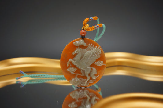 Soaring Ambition Skin-Shell Round Pendant 一飞冲天皮壳圆牌
